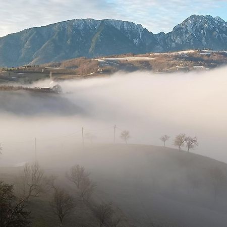 Casa Din Livada, Poiana Marului, Brasov Villa Luaran gambar