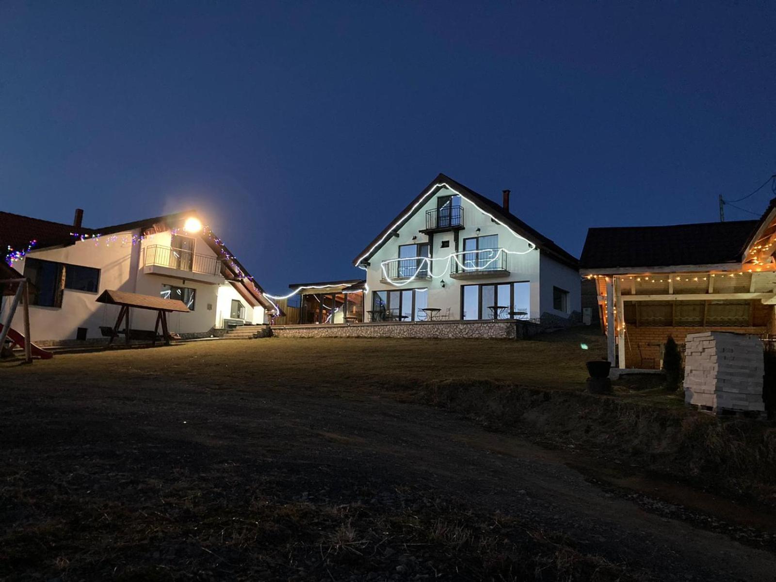 Casa Din Livada, Poiana Marului, Brasov Villa Luaran gambar