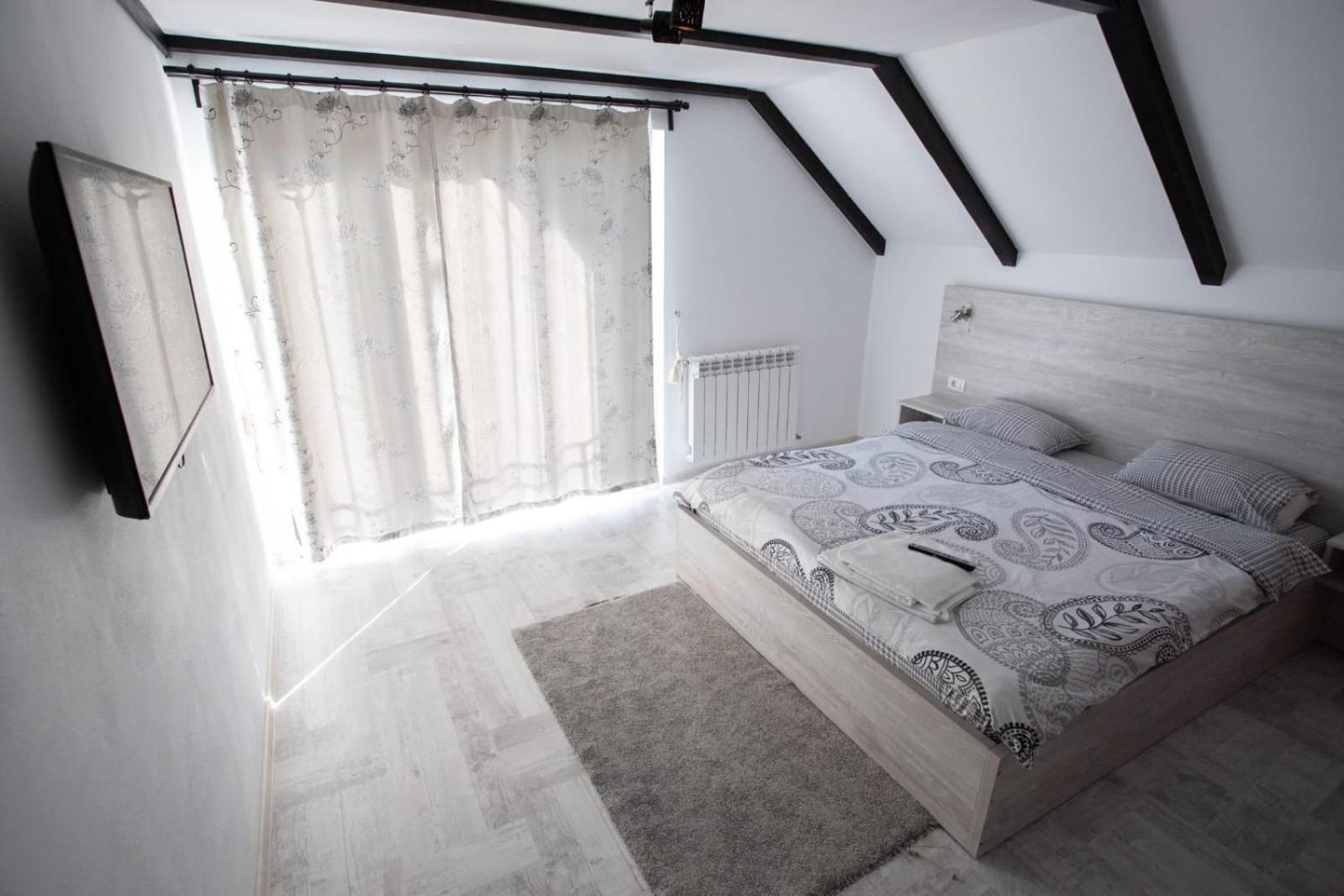Casa Din Livada, Poiana Marului, Brasov Villa Luaran gambar