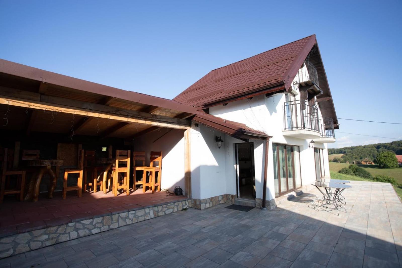 Casa Din Livada, Poiana Marului, Brasov Villa Luaran gambar