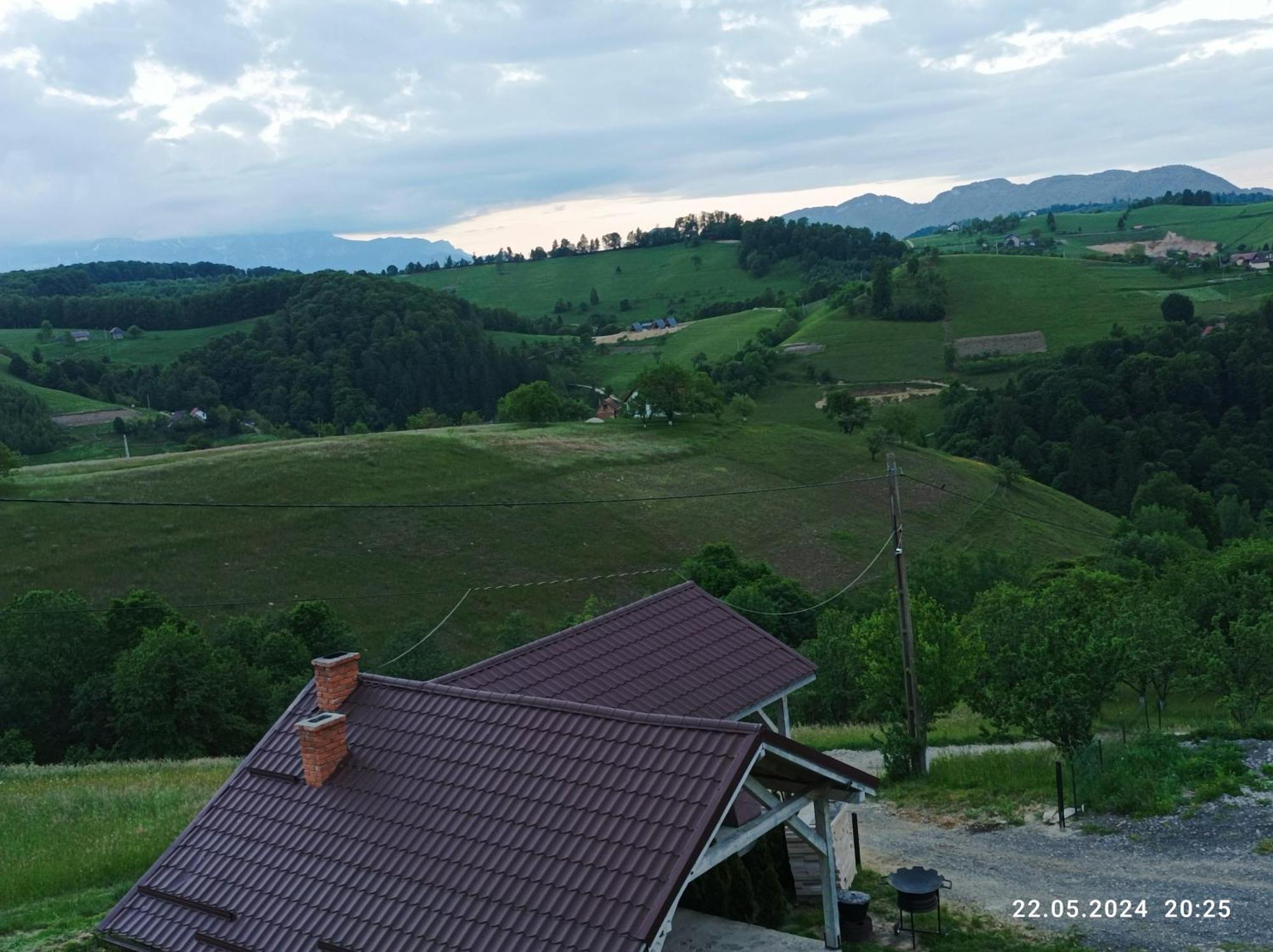 Casa Din Livada, Poiana Marului, Brasov Villa Luaran gambar