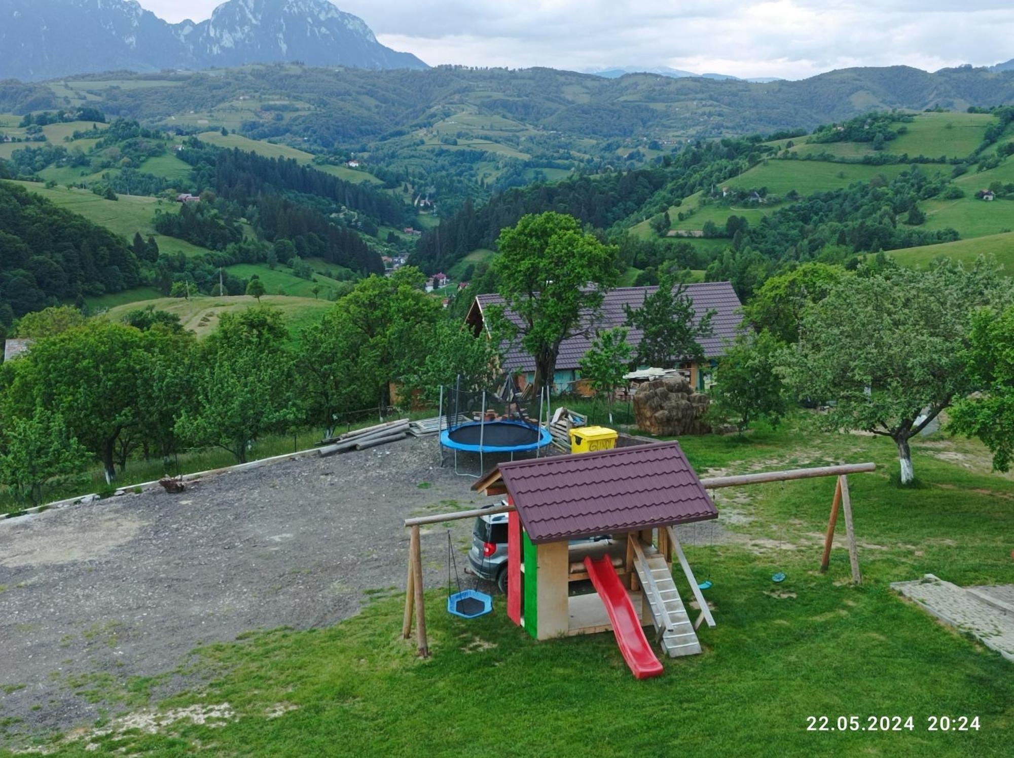 Casa Din Livada, Poiana Marului, Brasov Villa Luaran gambar